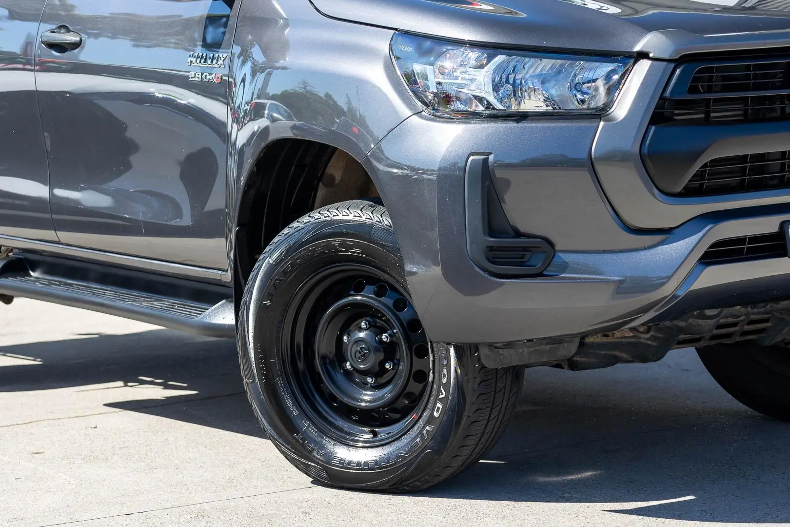 2022 Toyota Hilux Gallery Image 6