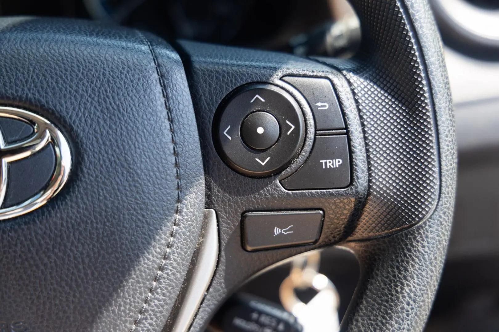 2018 Toyota RAV4 Gallery Image 14