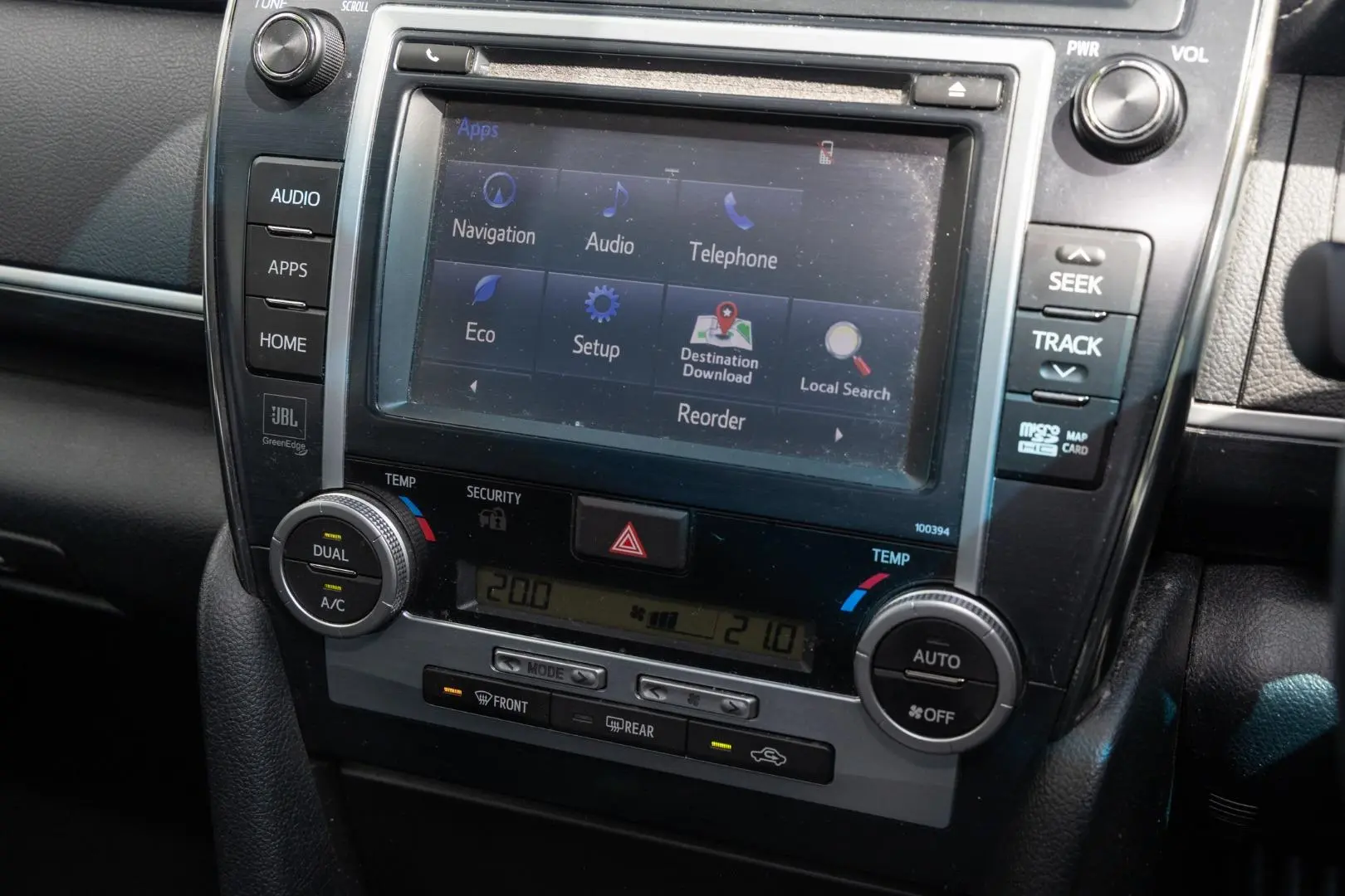 2016 Toyota Camry Gallery Image 16