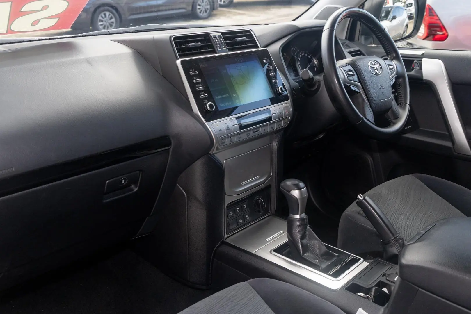 2022 Toyota Landcruiser Prado Gallery Image 8