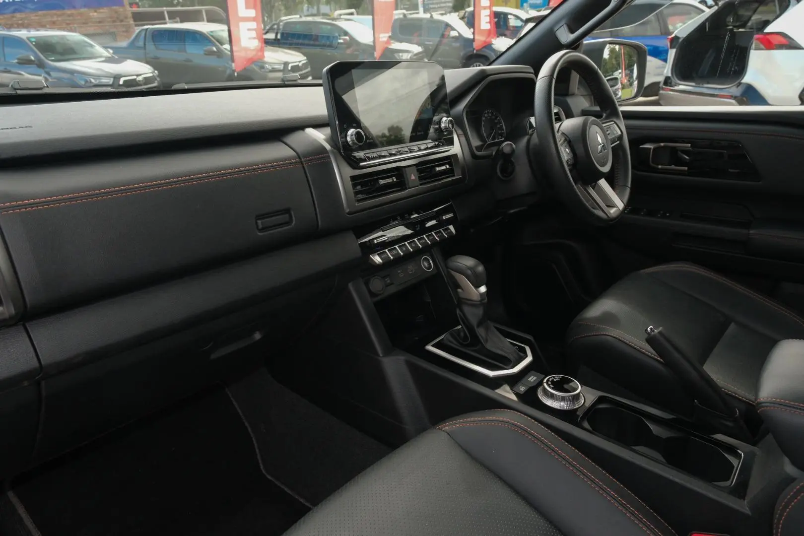 2024 Mitsubishi Triton Gallery Image 8