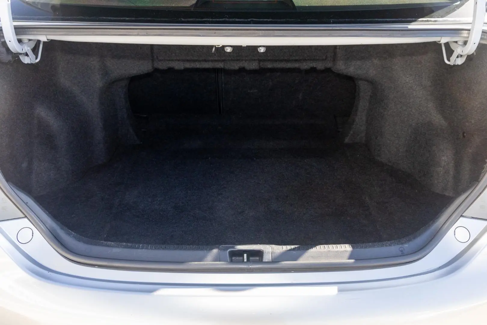 2012 Toyota Camry Gallery Image 19