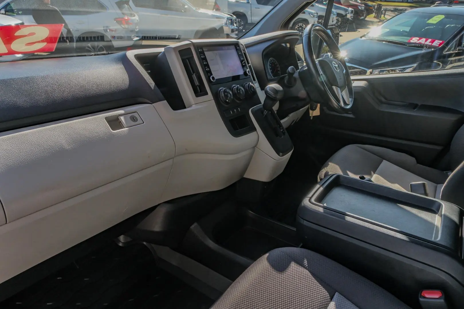 2022 Toyota Hiace Gallery Image 8
