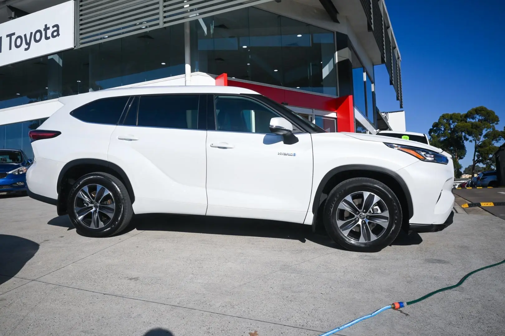 2022 Toyota Kluger Gallery Image 3