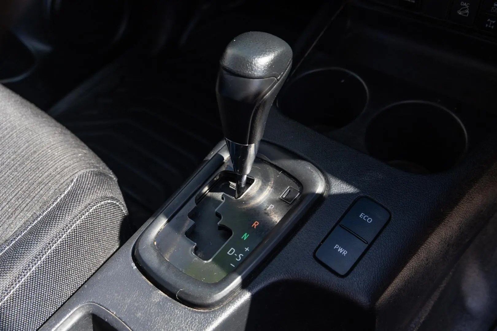 2022 Toyota Hilux Gallery Image 10