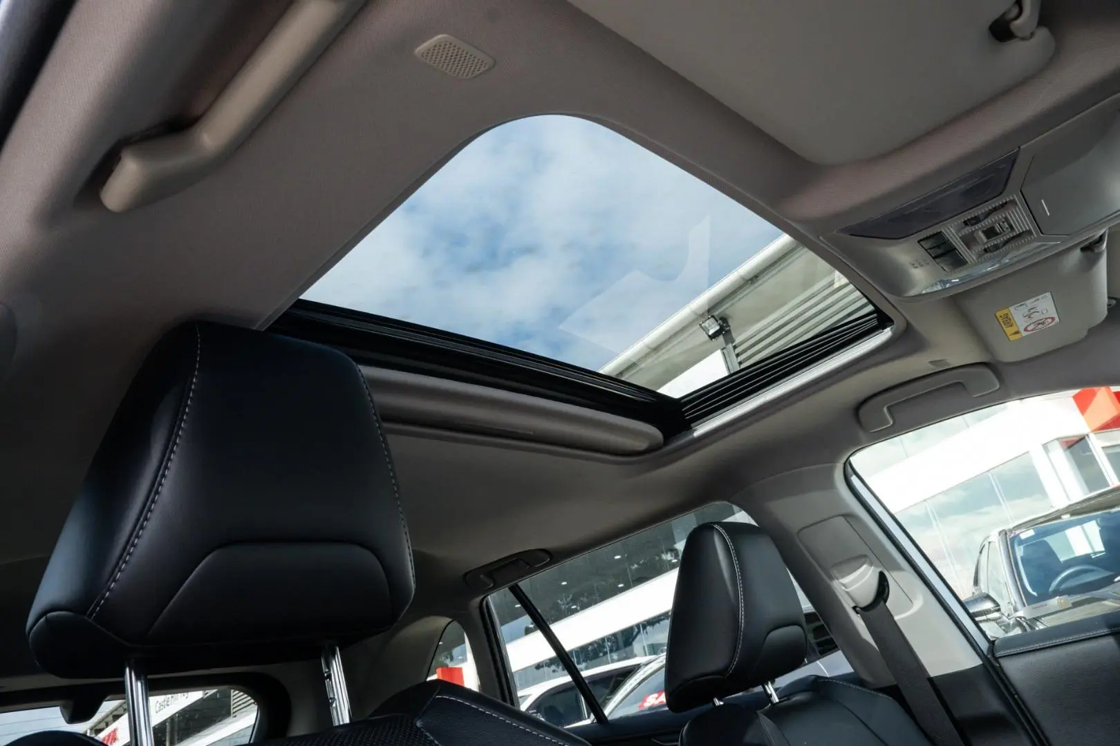 2023 Toyota RAV4 Gallery Image 16