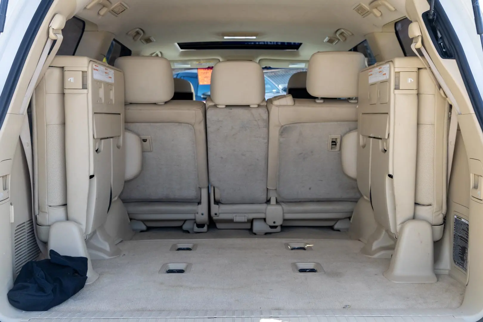 2016 Toyota Landcruiser Gallery Image 21