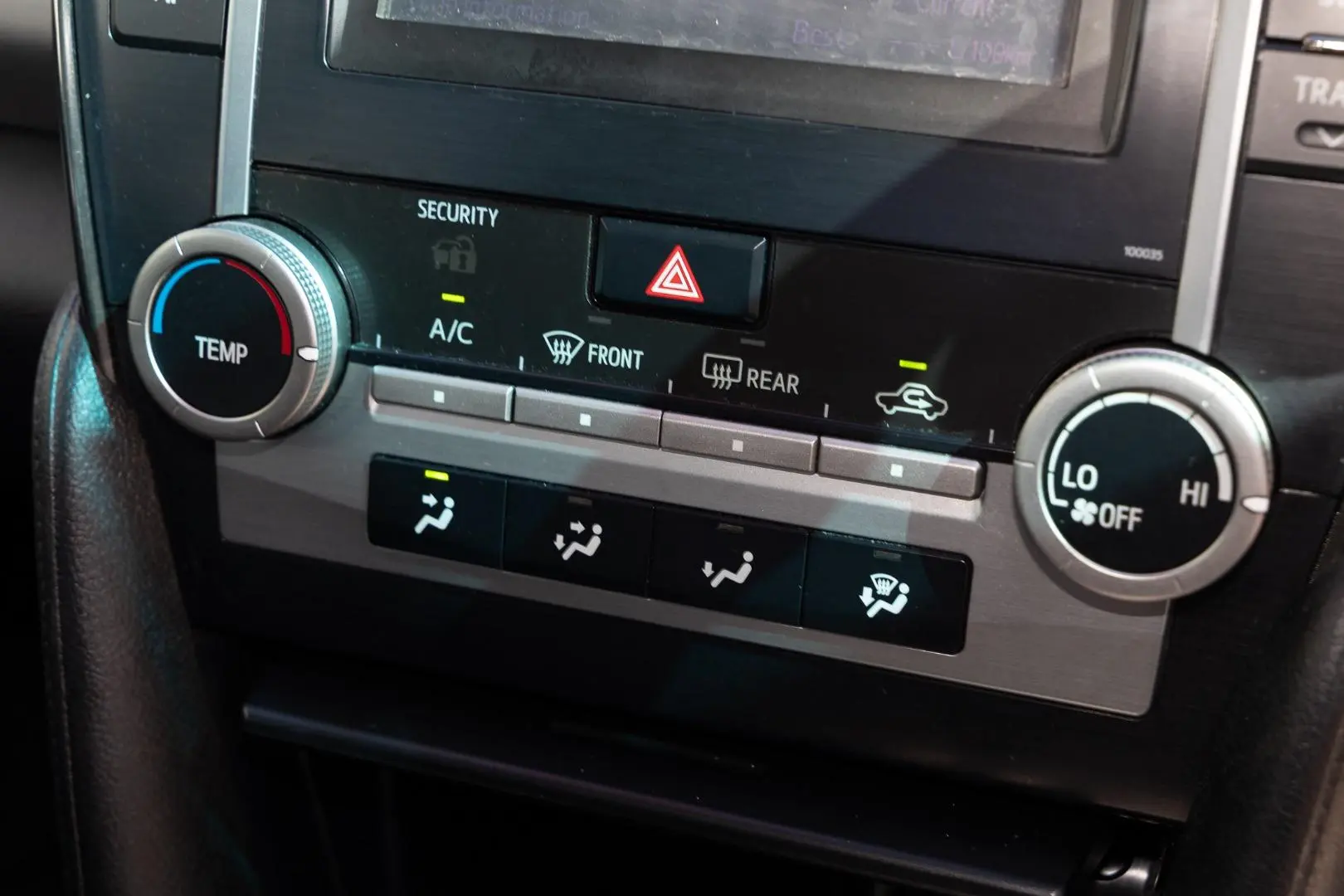2014 Toyota Camry Gallery Image 12
