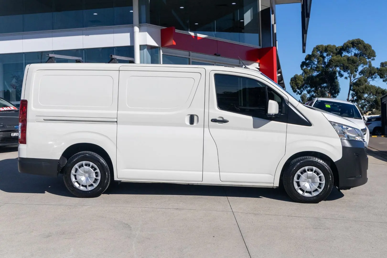 2022 Toyota Hiace Gallery Image 3