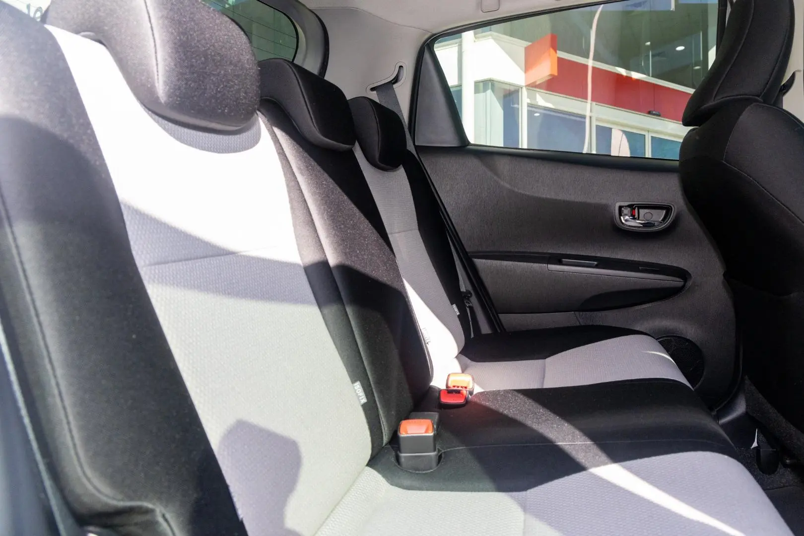 2012 Toyota Yaris Gallery Image 9