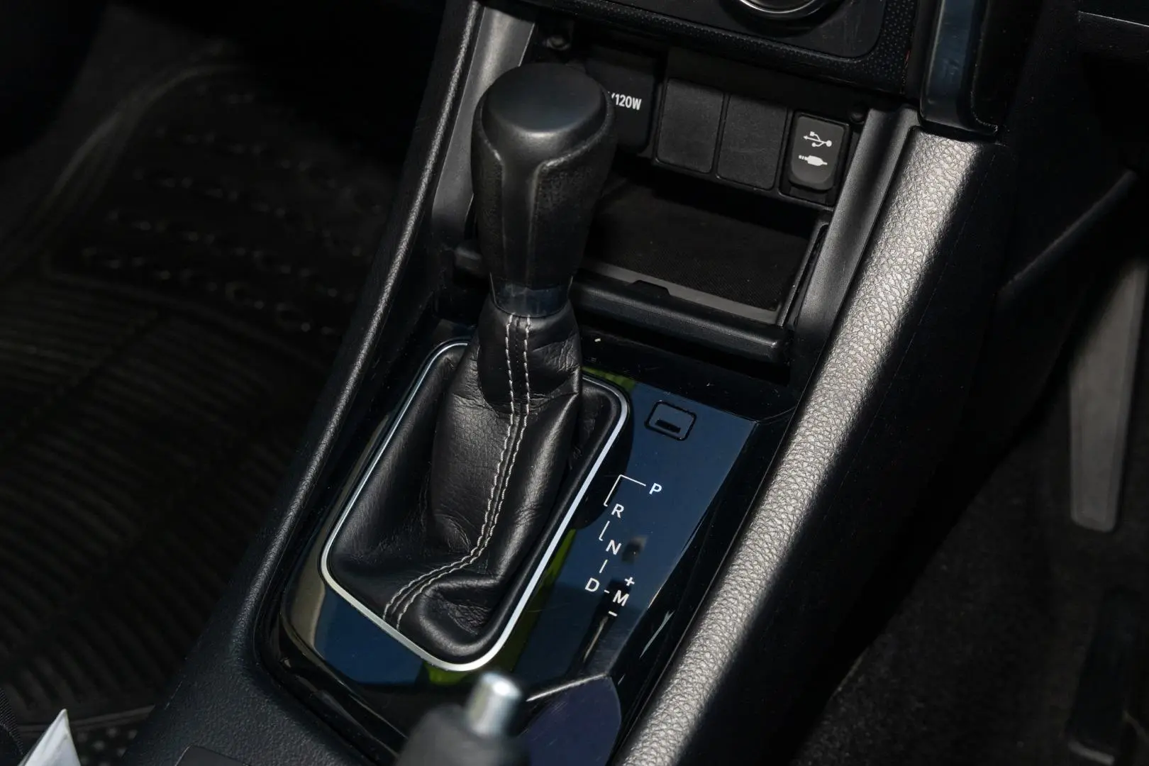 2017 Toyota Corolla Gallery Image 17