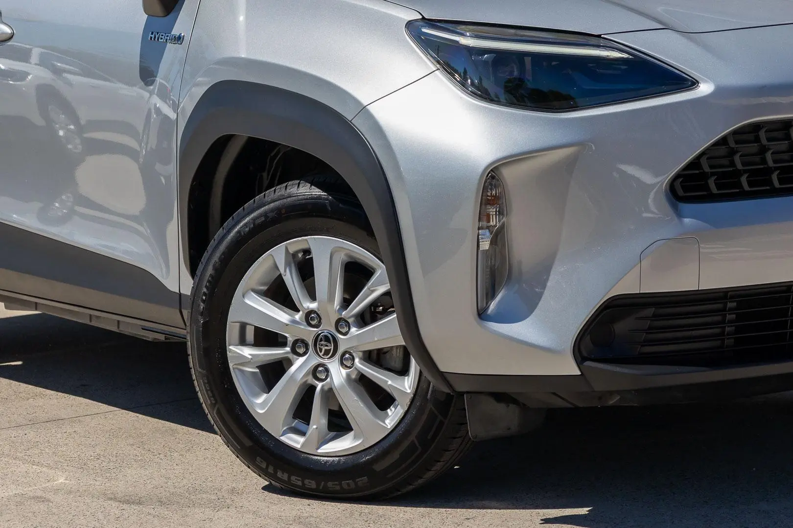 2022 Toyota Yaris Cross Gallery Image 6