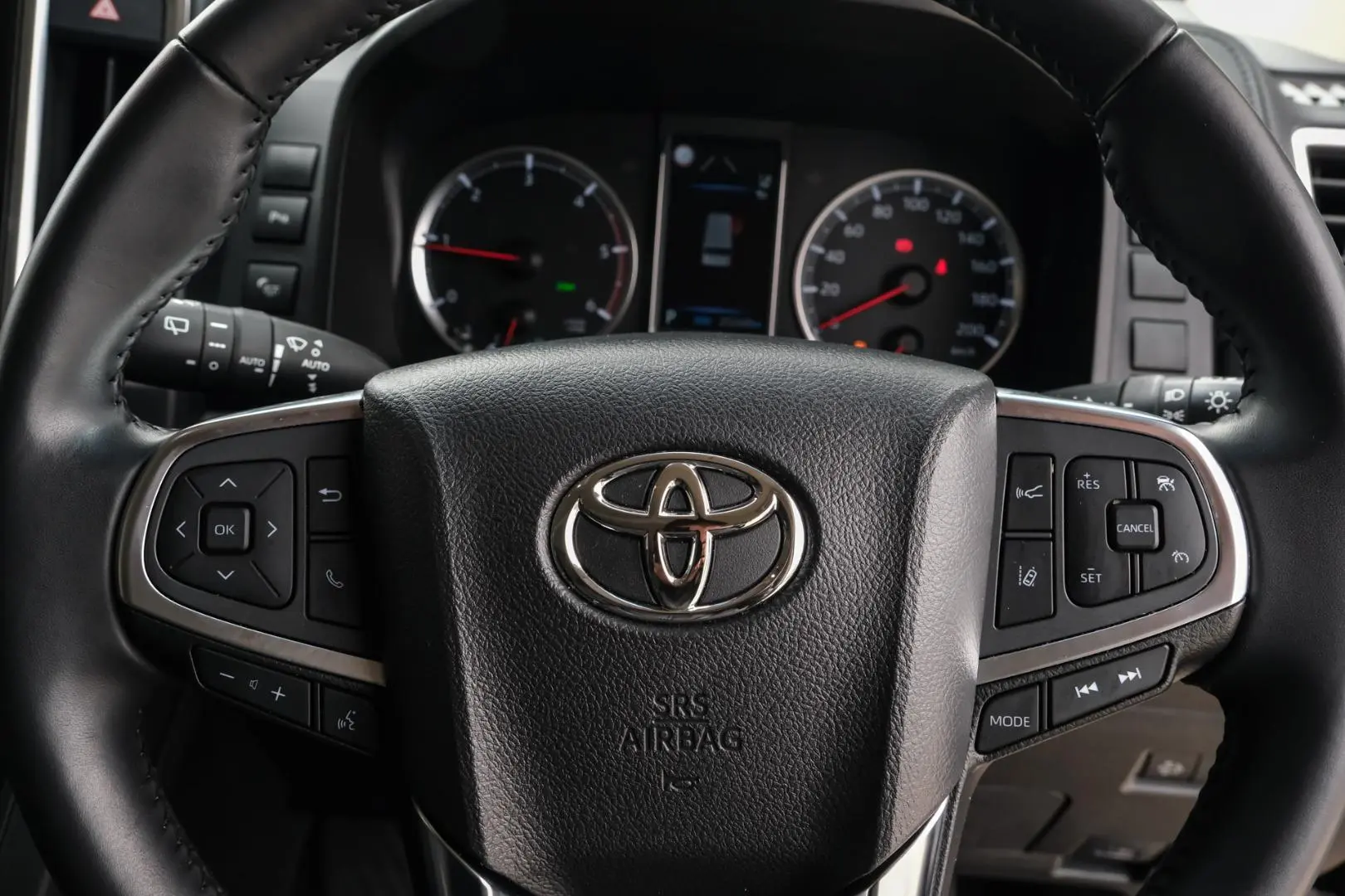 2023 Toyota Granvia Gallery Image 15