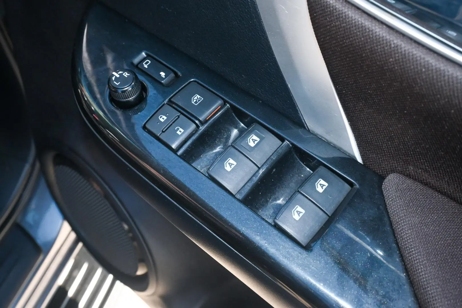 2018 Toyota Fortuner Gallery Image 10