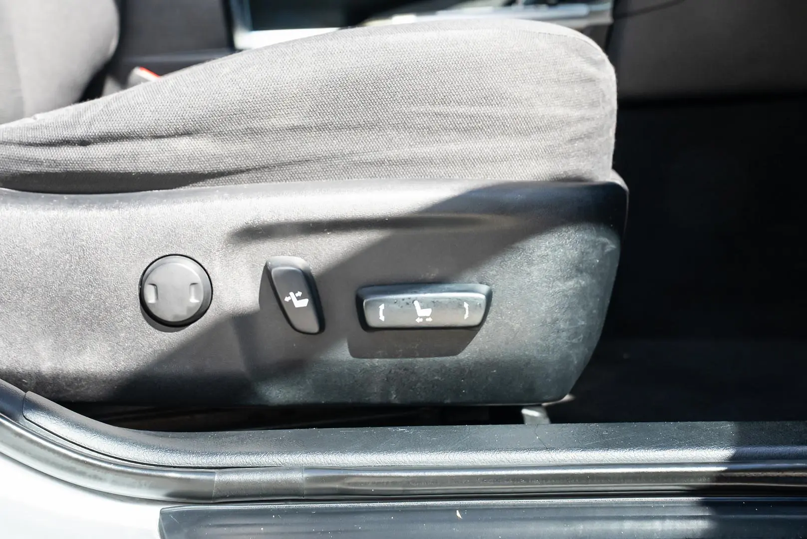 2014 Toyota Aurion Gallery Image 16