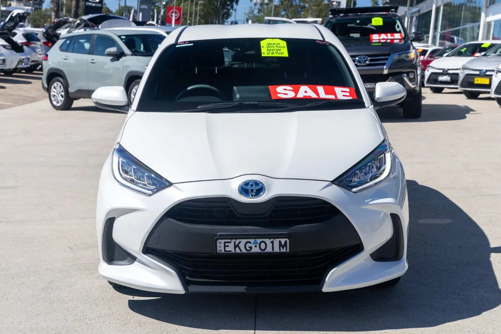 2020 Toyota Yaris Gallery Image 4