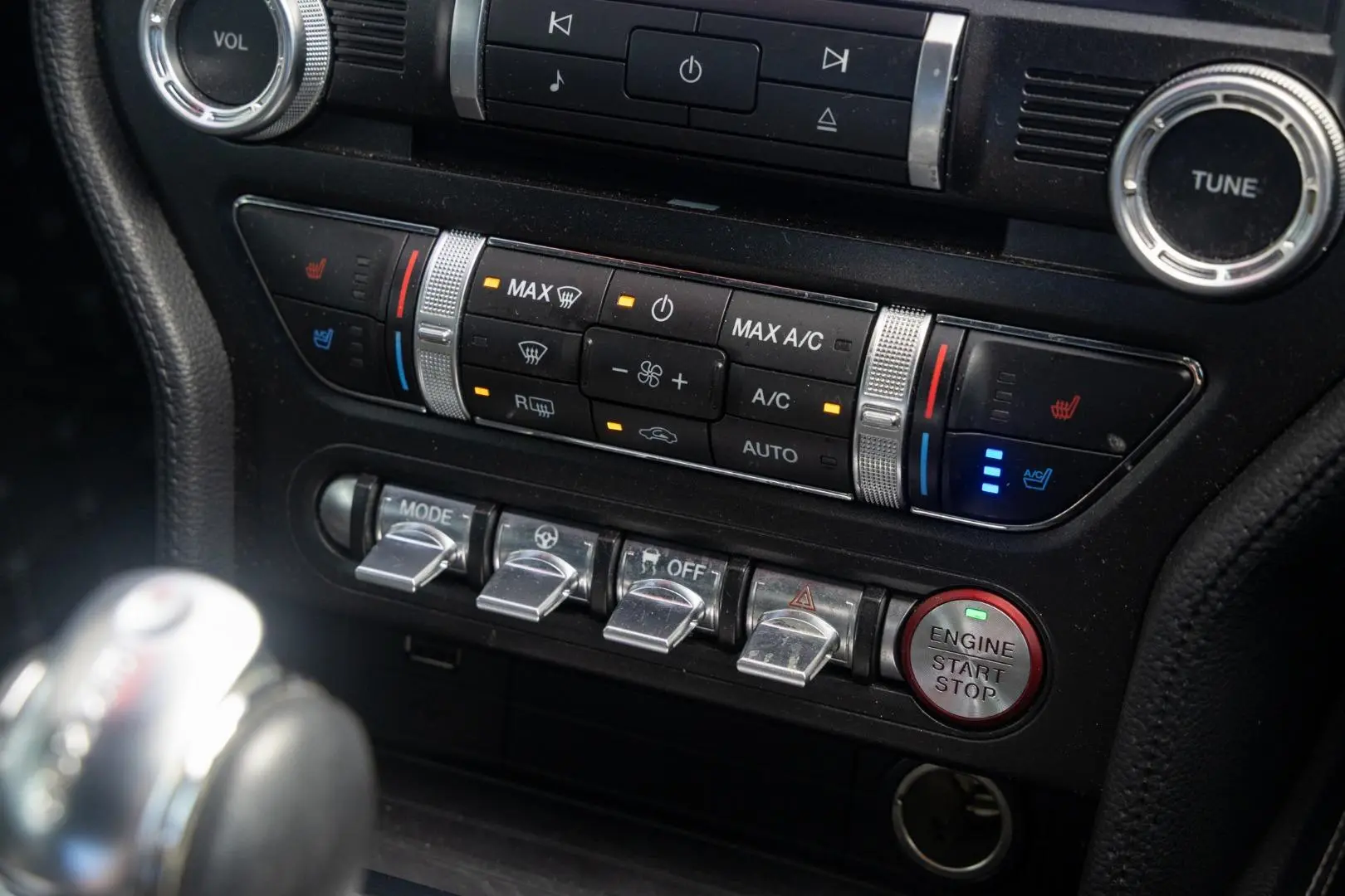 2020 Ford Mustang Gallery Image 16