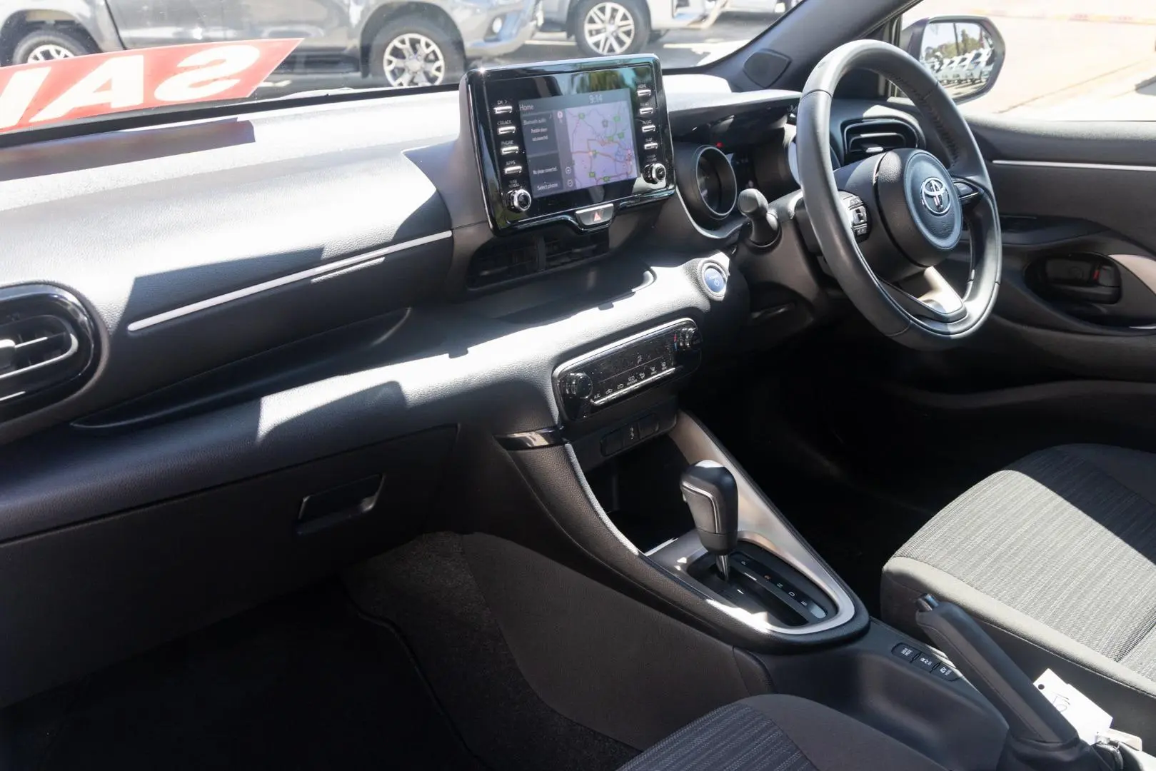 2020 Toyota Yaris Gallery Image 8