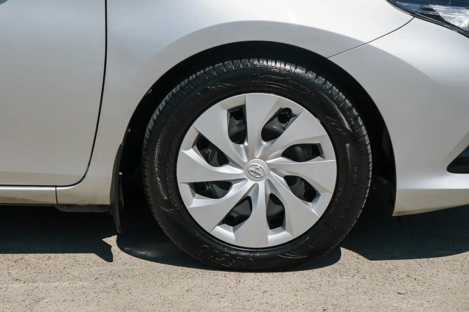 2017 Toyota Corolla Gallery Image 21