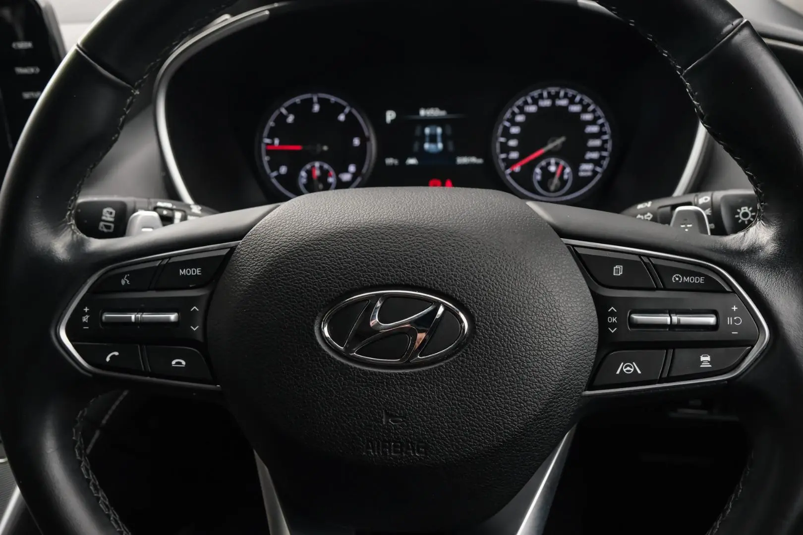 2021 Hyundai Santa Fe Gallery Image 15
