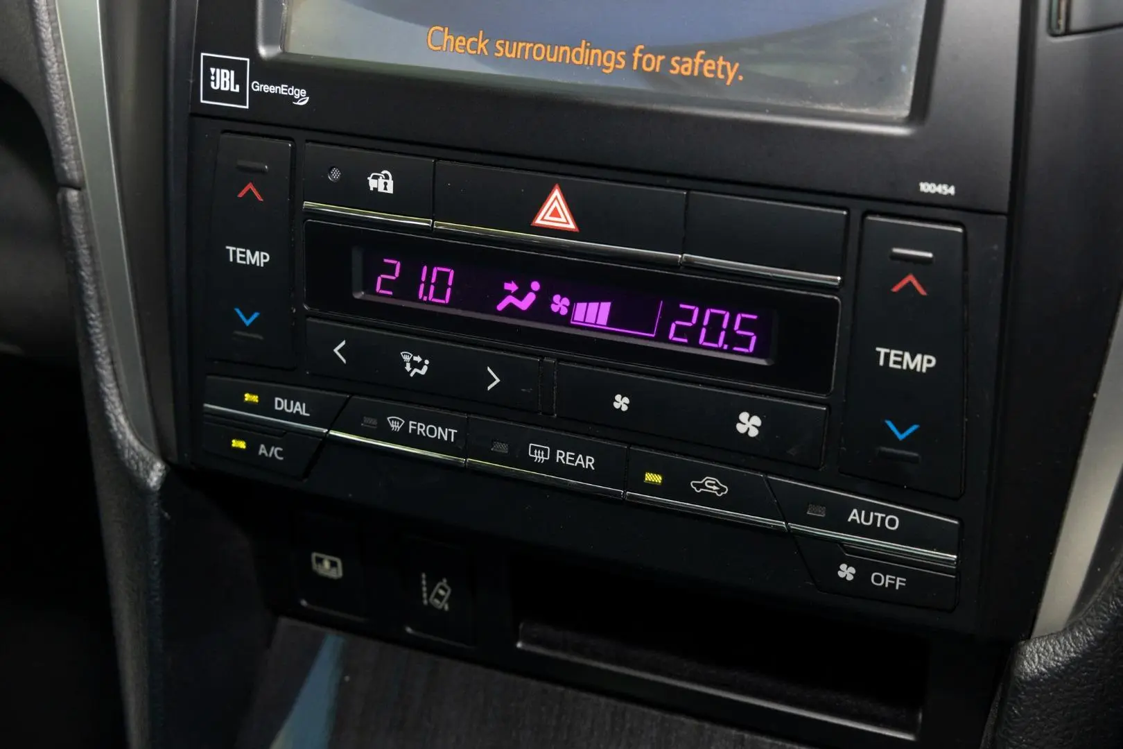2017 Toyota Aurion Gallery Image 16