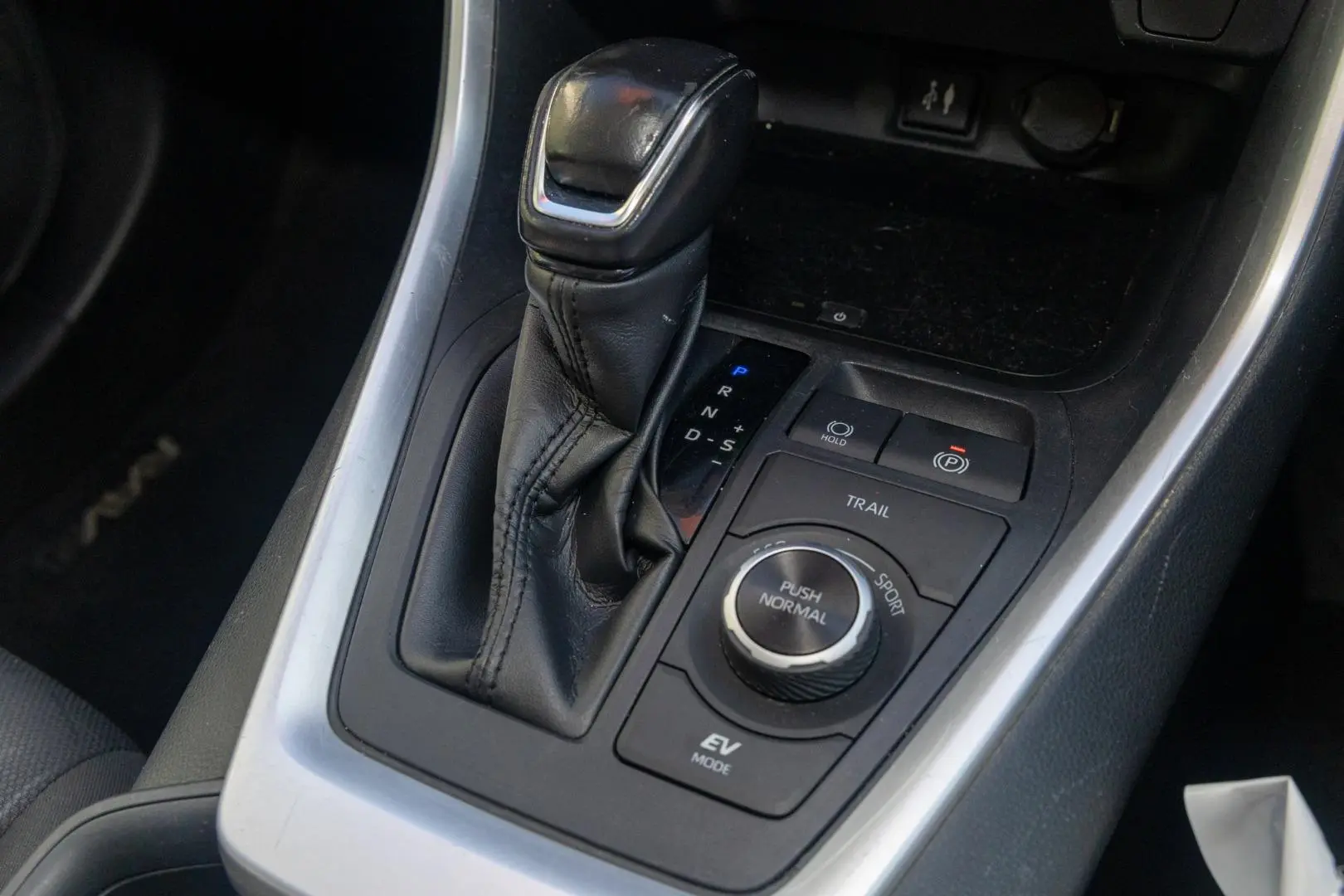 2019 Toyota RAV4 Gallery Image 17