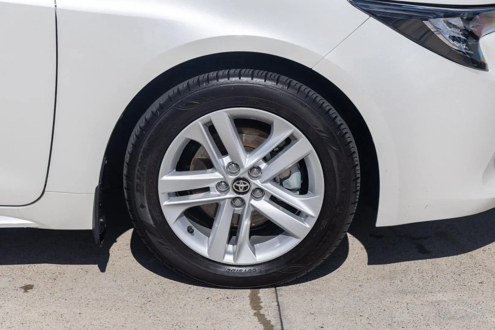 2019 Toyota Corolla Gallery Image 21