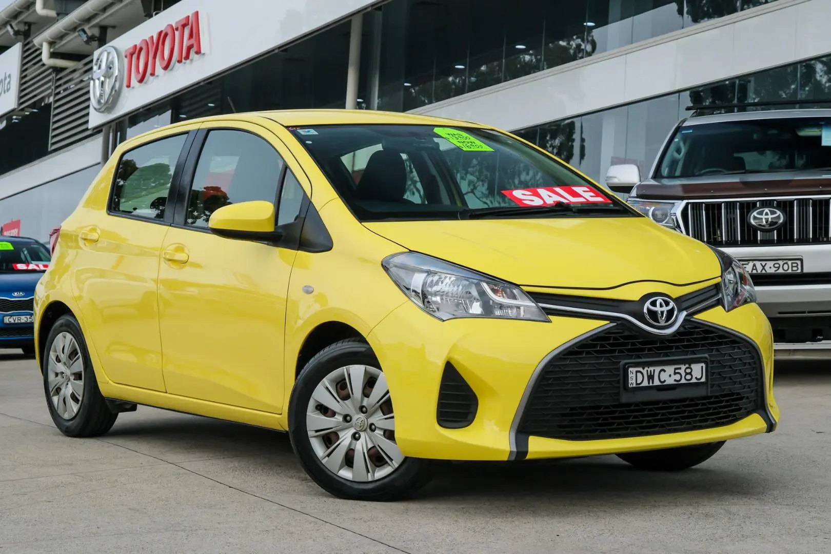 2016 Toyota Yaris Gallery Image 1