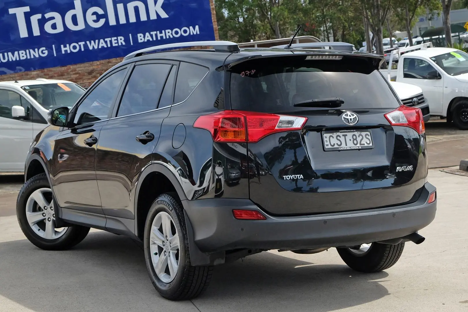 2014 Toyota RAV4 Image 2