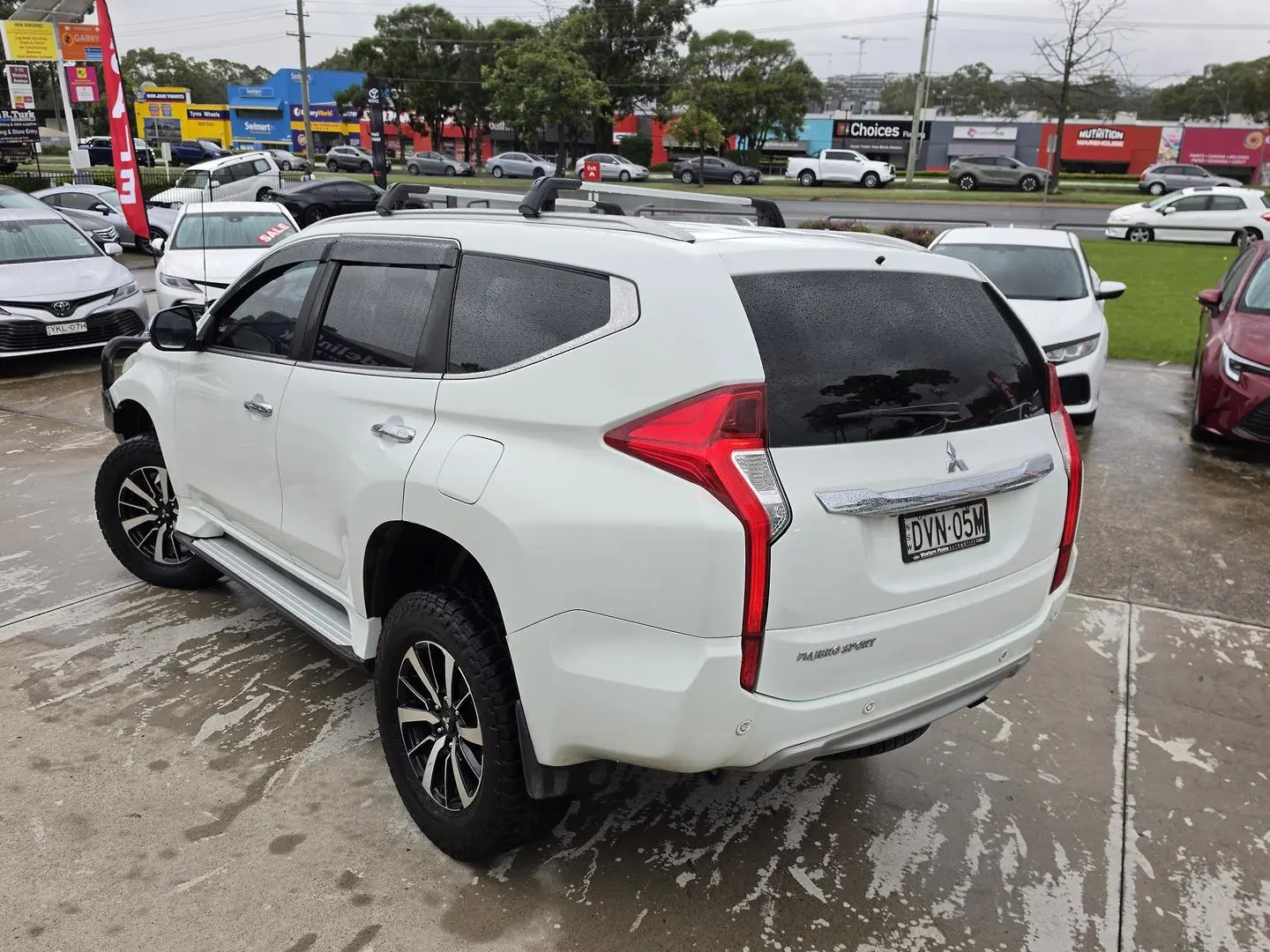 2017 Mitsubishi Pajero Sport Gallery Image 14
