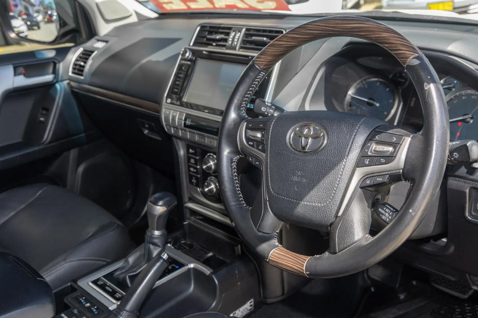 2018 Toyota Landcruiser Prado Gallery Image 7