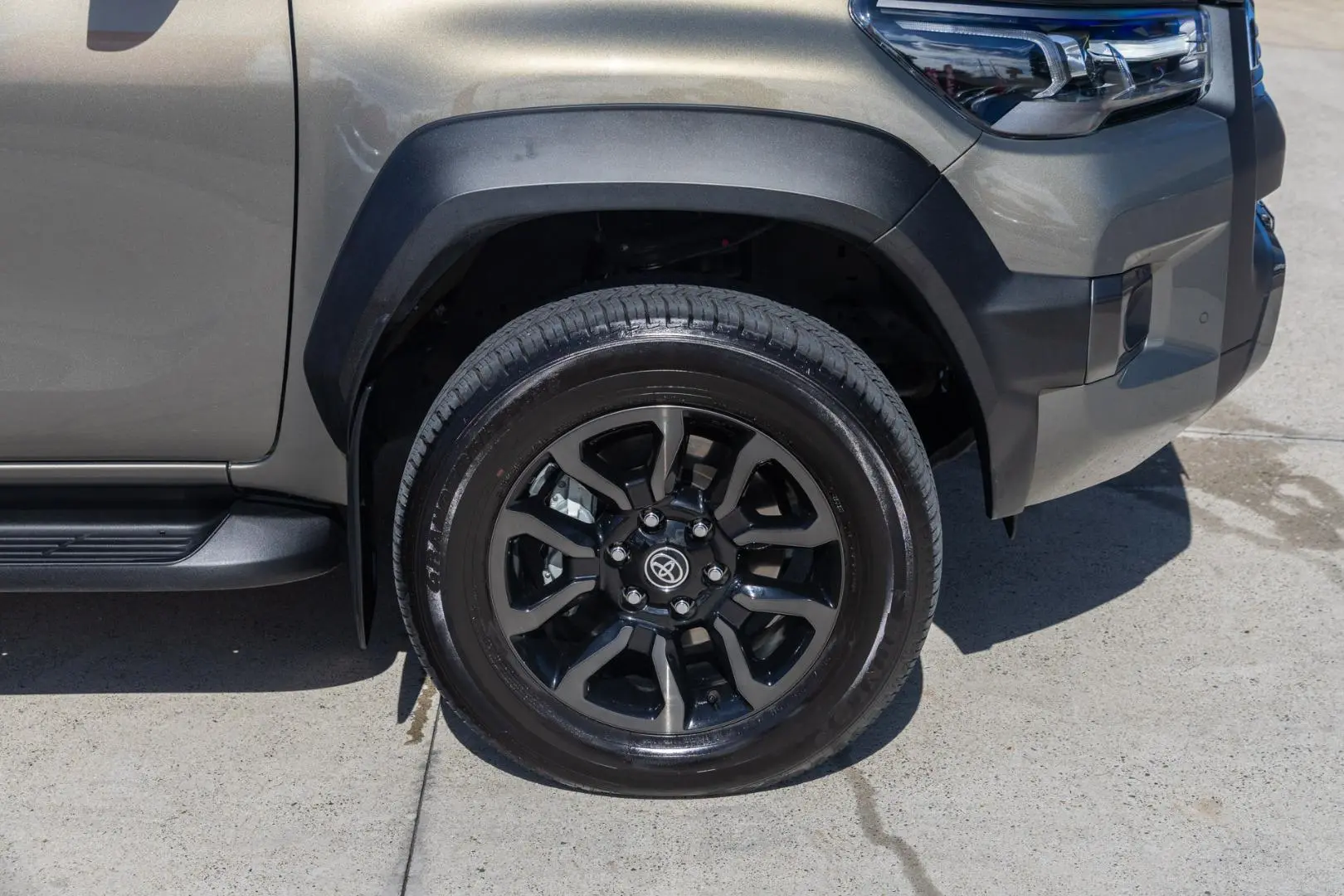 2025 Toyota Hilux Gallery Image 21