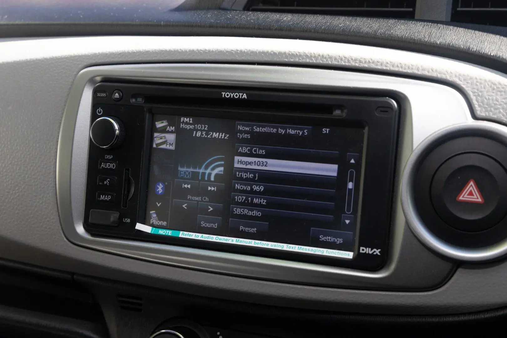 2012 Toyota Yaris Gallery Image 14