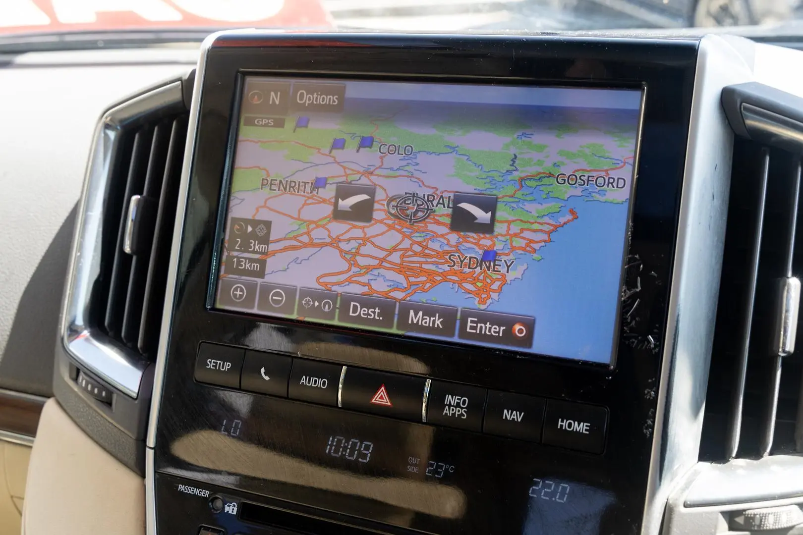 2016 Toyota Landcruiser Gallery Image 14