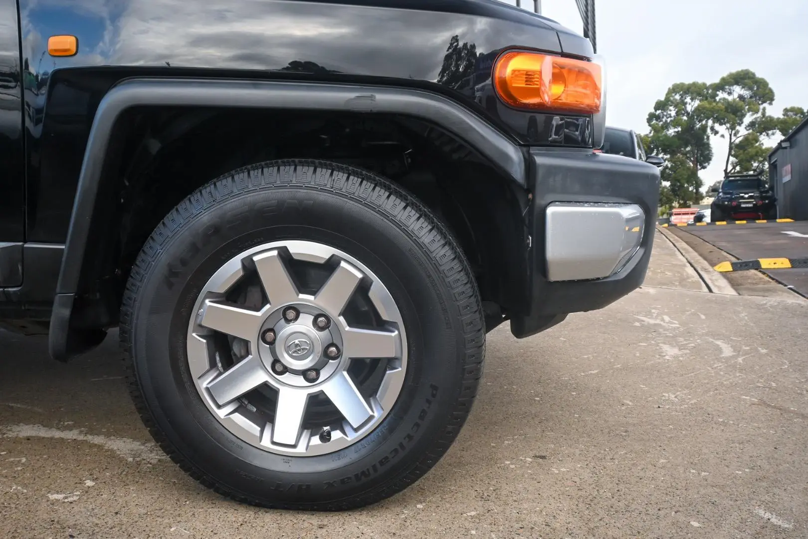2013 Toyota FJ Cruiser Gallery Image 23