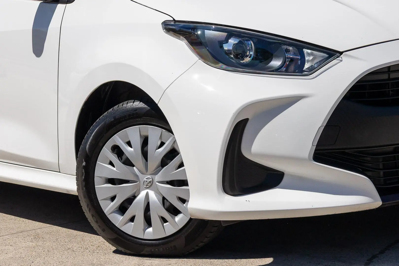 2023 Toyota Yaris Gallery Image 6