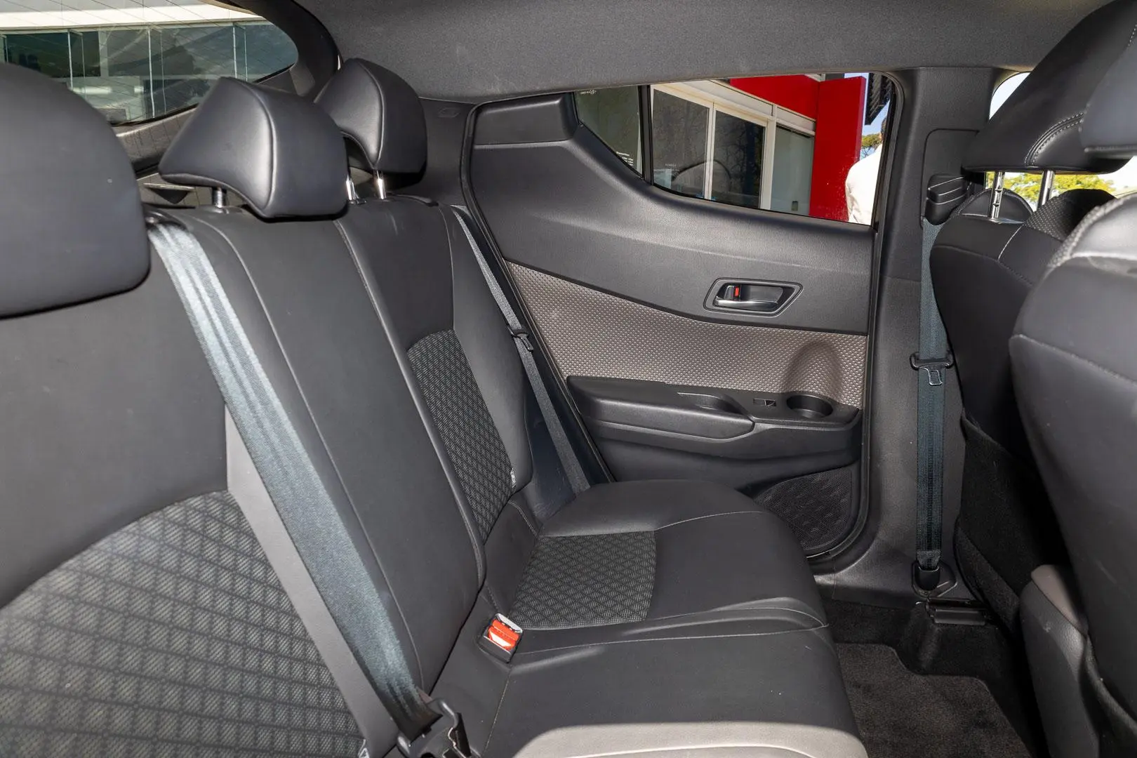 2023 Toyota C-HR Gallery Image 11