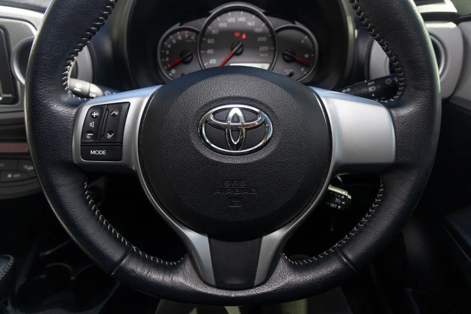 2012 Toyota Yaris Gallery Image 10
