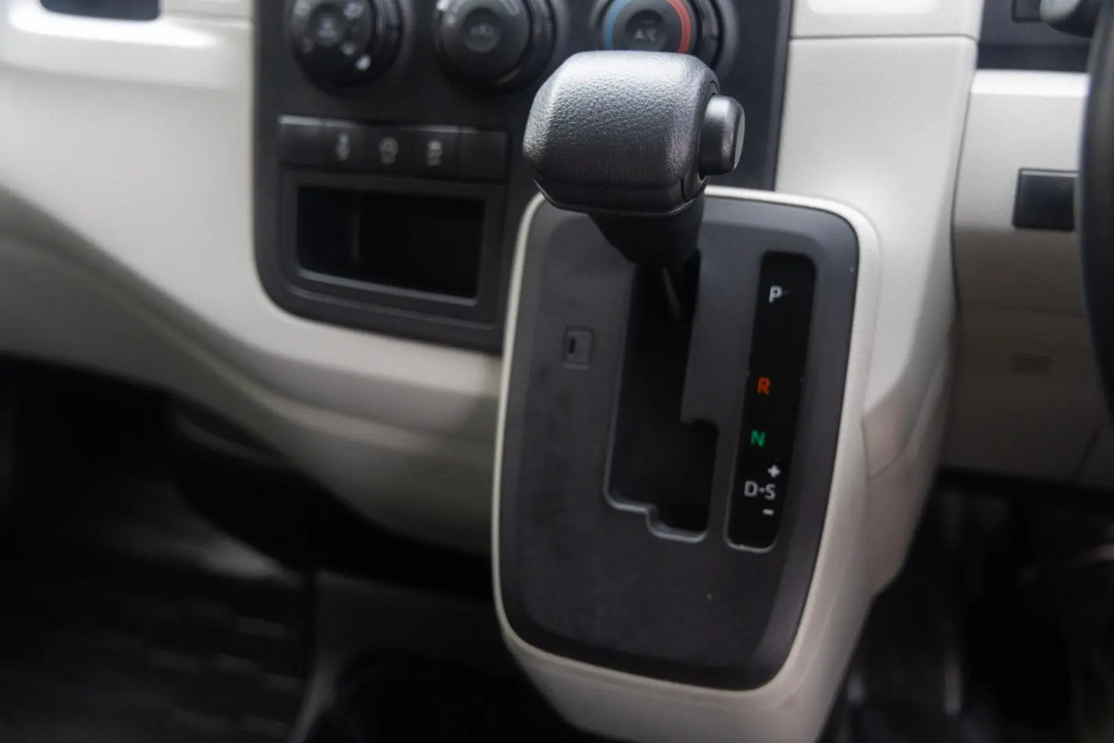 2023 Toyota Hiace Gallery Image 10