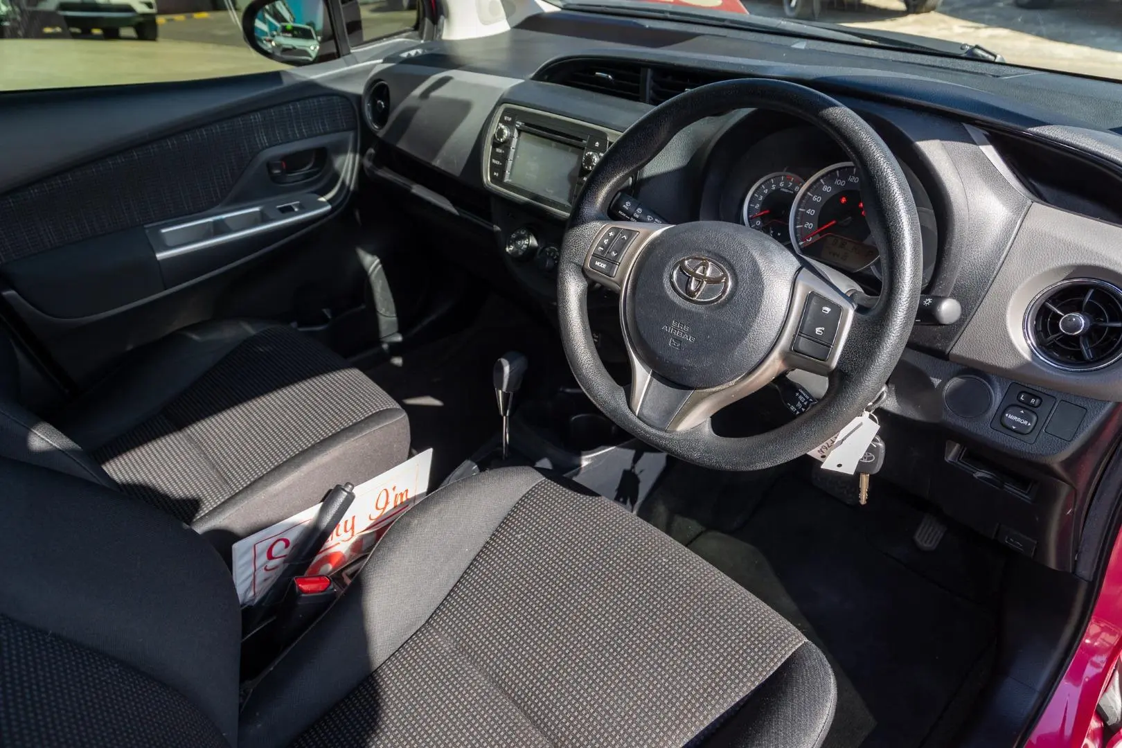 2016 Toyota Yaris Gallery Image 7