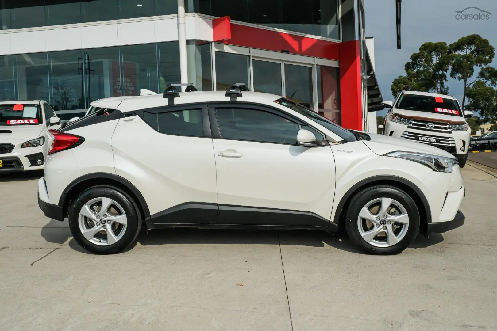 2017 Toyota C-HR Image 3