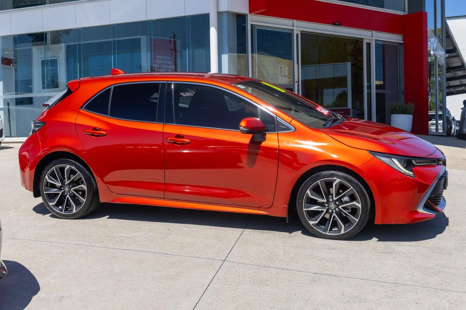 2019 Toyota Corolla Gallery Image 3