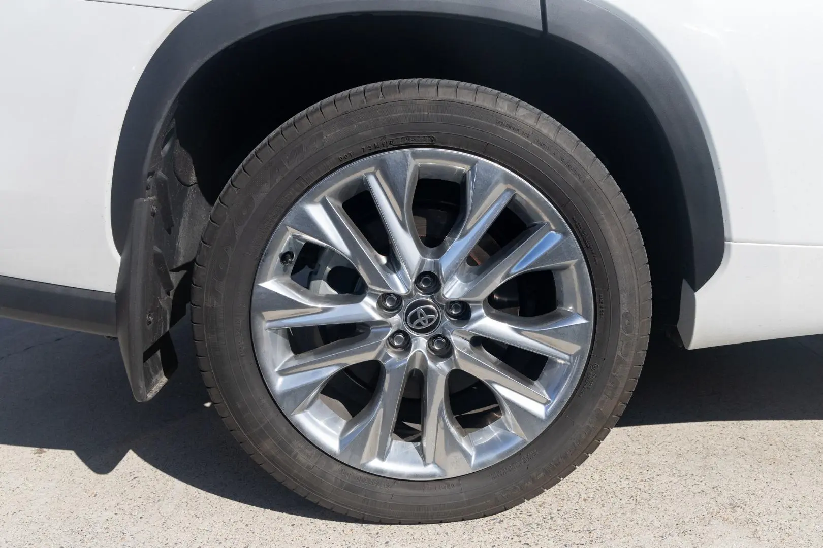 2023 Toyota Kluger Gallery Image 22