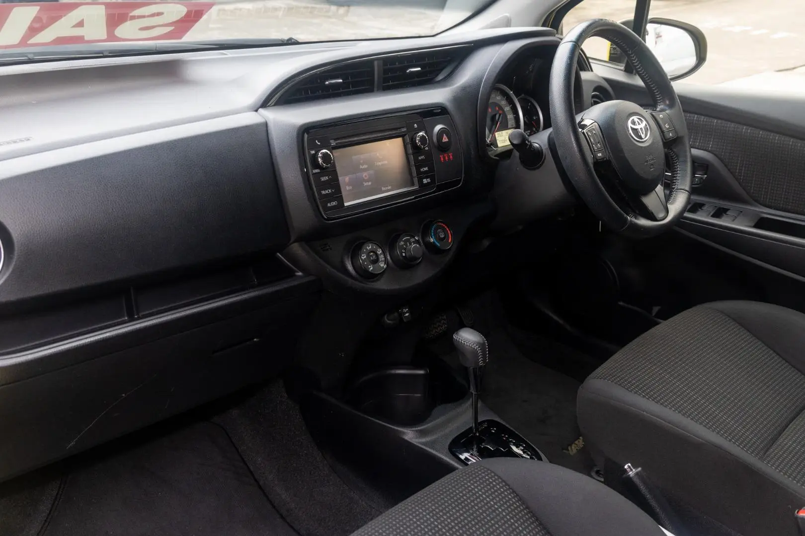 2017 Toyota Yaris Gallery Image 8