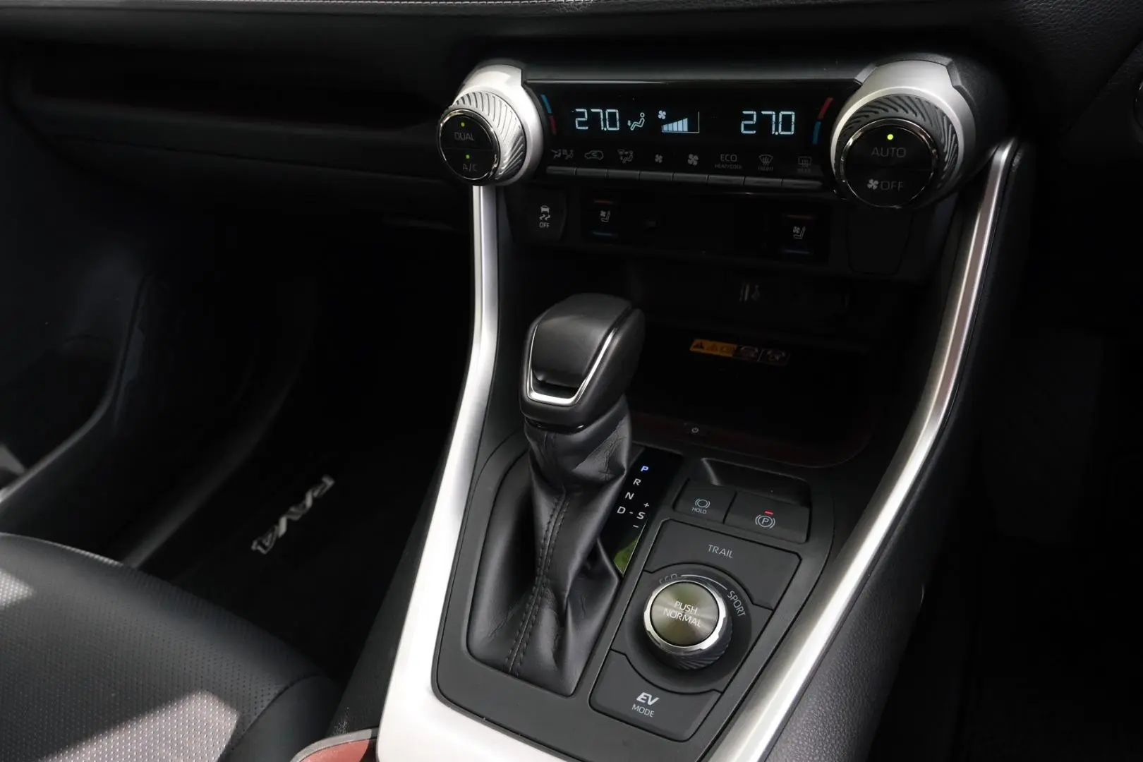2025 Toyota RAV4 Gallery Image 13