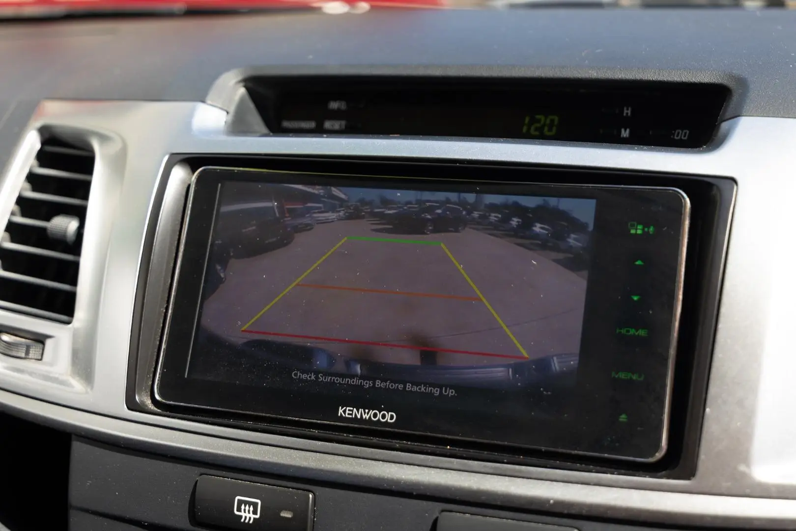 2014 Toyota Hilux Gallery Image 11