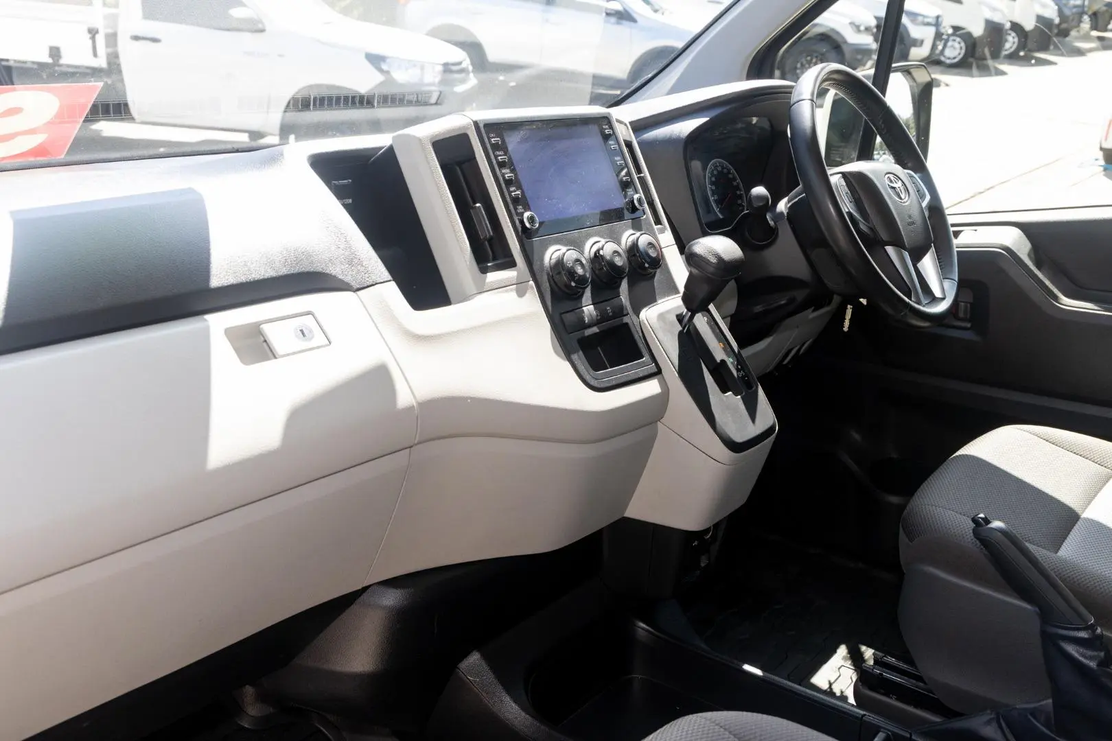 2020 Toyota Hiace Gallery Image 8