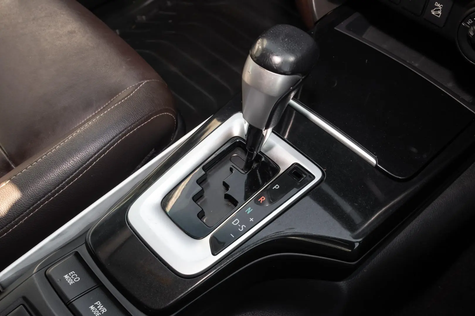 2017 Toyota Fortuner Gallery Image 16
