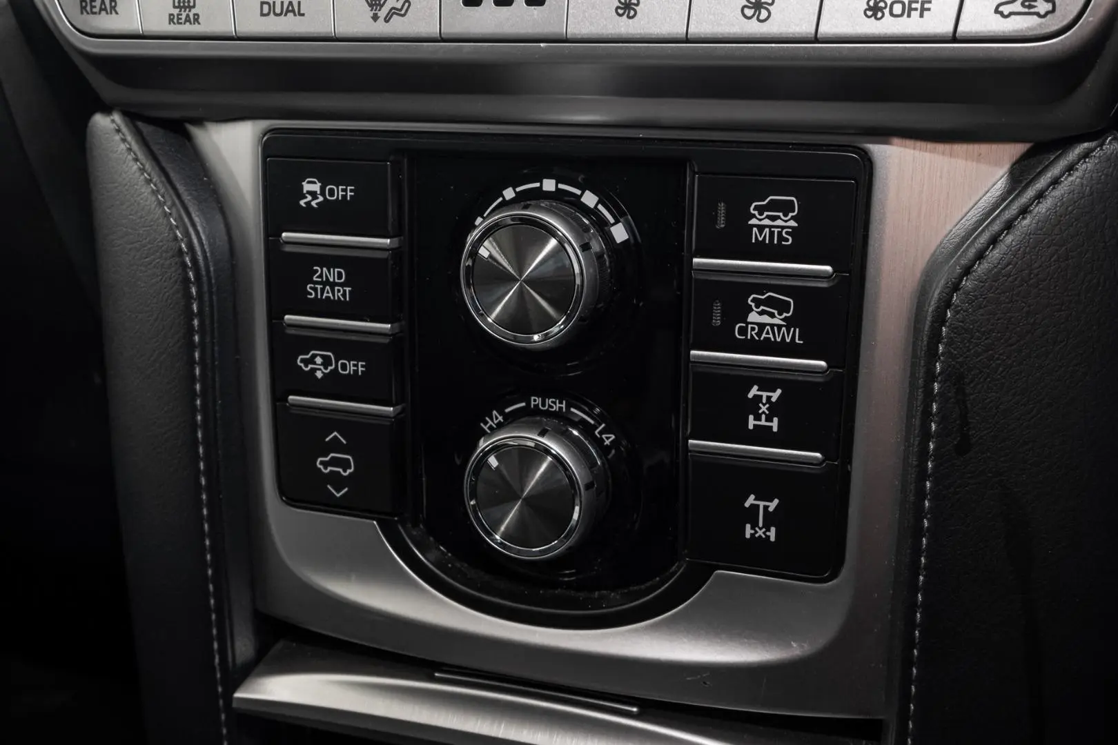2021 Toyota Landcruiser Prado Gallery Image 15