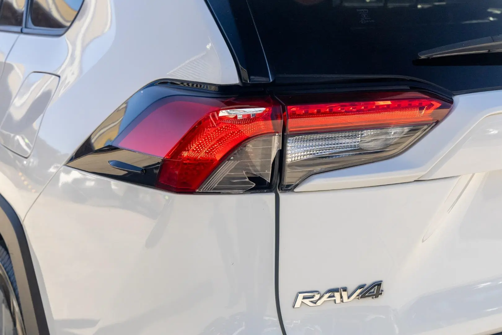 2019 Toyota RAV4 Gallery Image 21